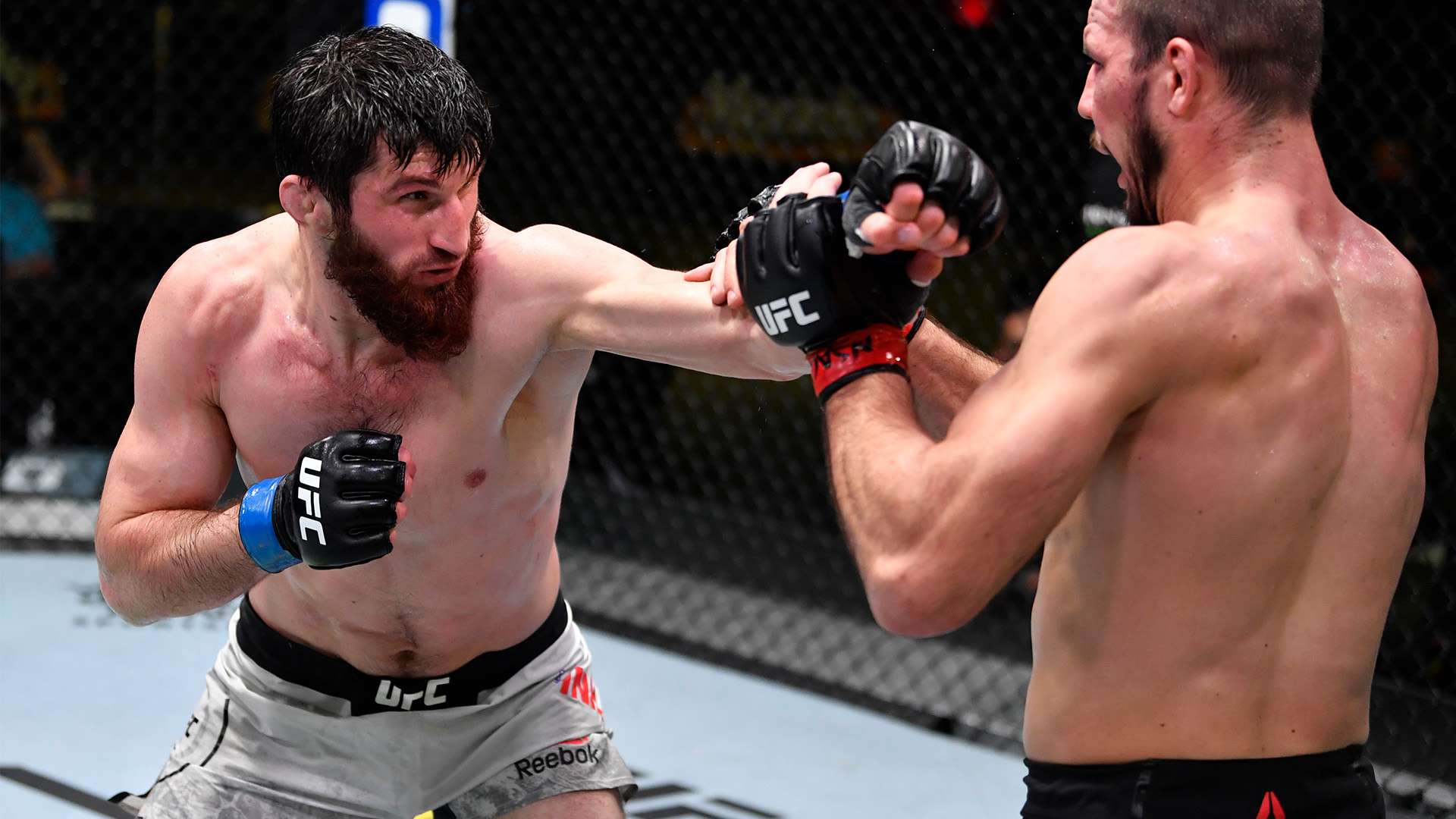 通过不断的 通过不断的