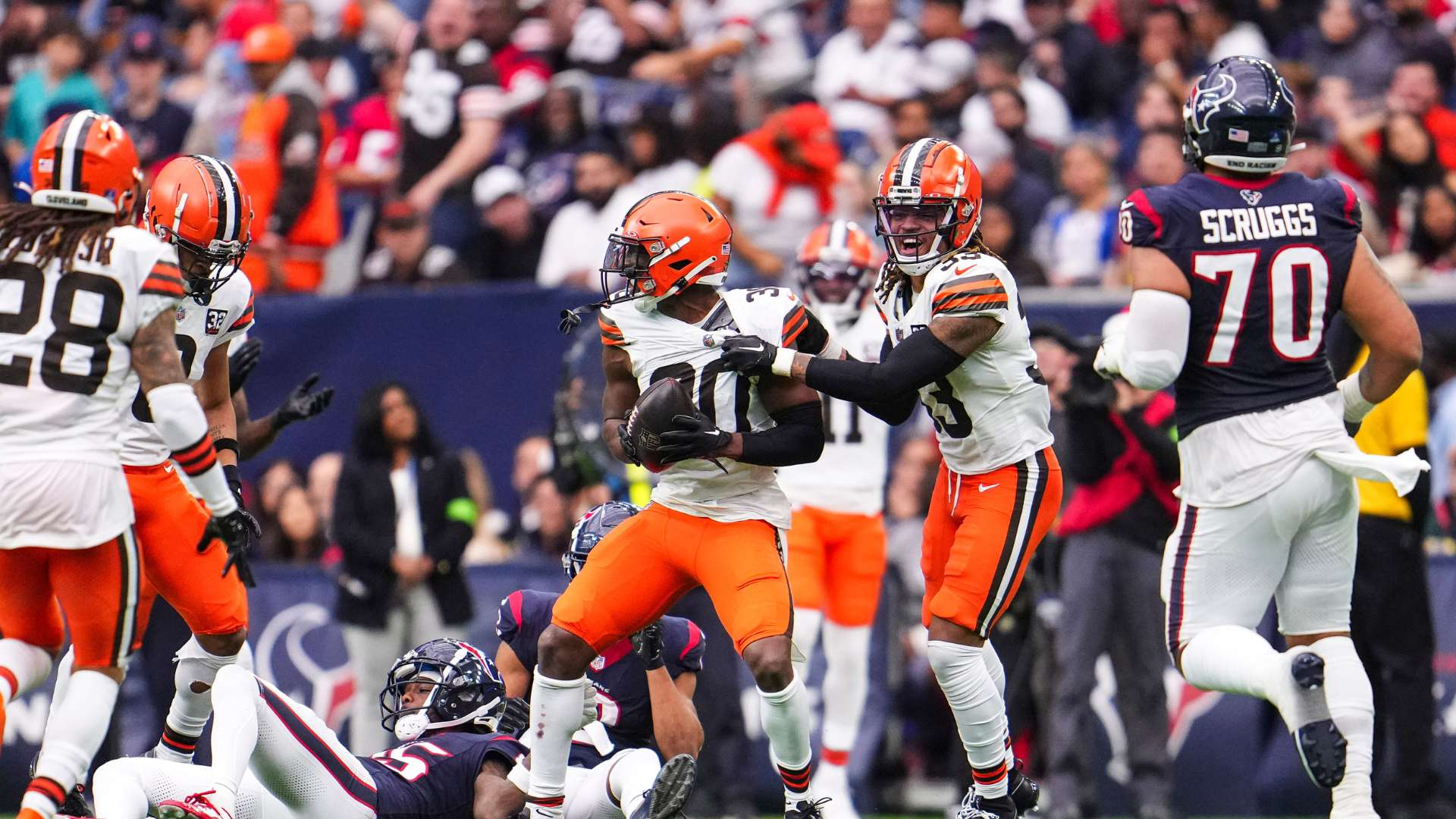 但对穆里尼 但对穆里尼